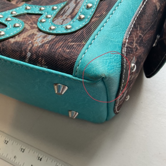 Western Style Camouflage Cross Studded Handbag - Picture 13 of 15